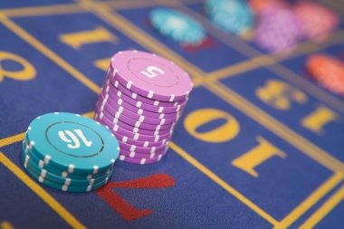 sumo77 platform interface showing sportsbook, live-dealer, and slot game categories